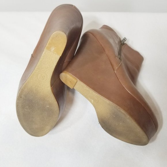 MOSSIMO Faux Brown Leather Wedge Bootie Sz 5-1/2 - Picture 6 of 7